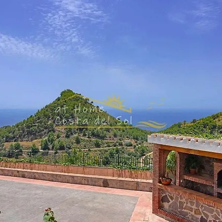 Villa Flores At